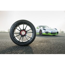 OZ Racing Ultraleggera HLT CL flow formed